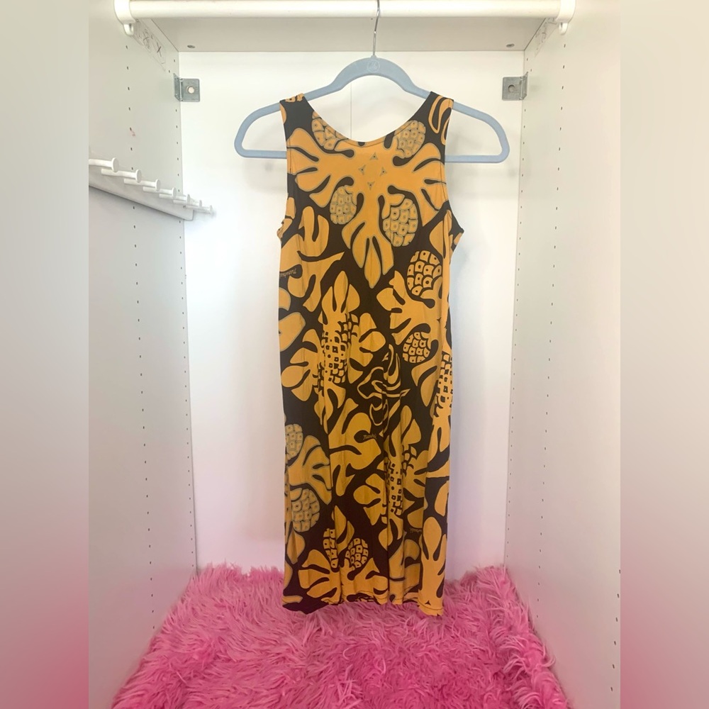Manuhealii Dress